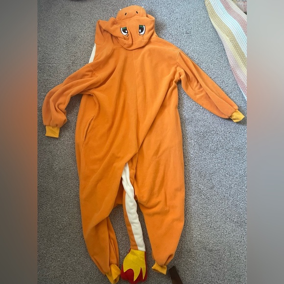 Pokémon Charizard Costume - Picture 3 of 3